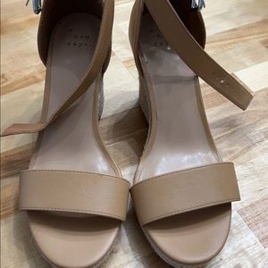 Size 8 wedges